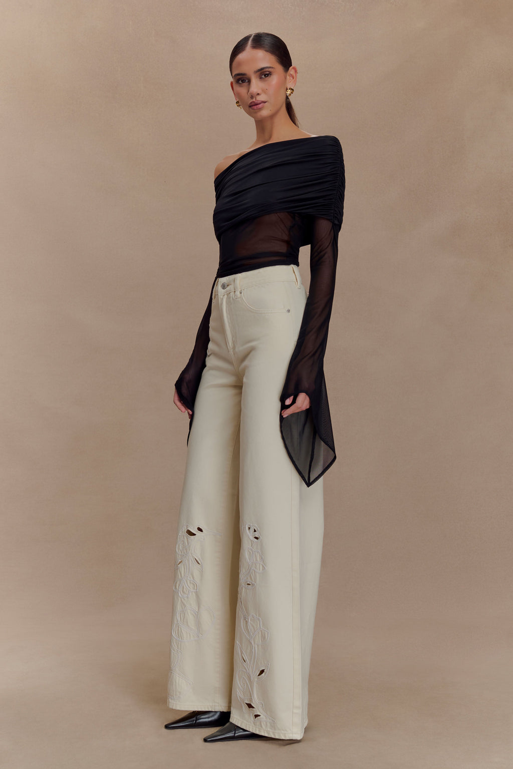 Carmella Embroided Jeans - Ecru