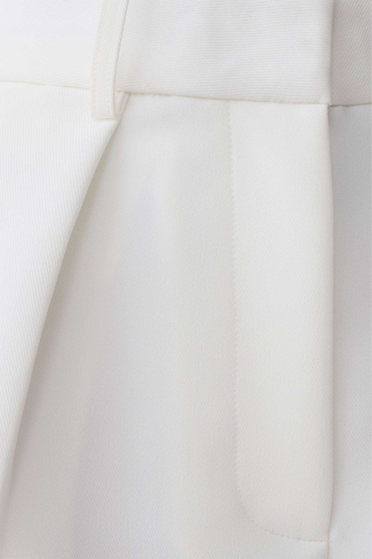 Dominique Pleated Suiting Shorts - Ivory